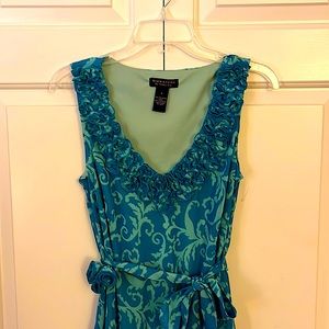 Signature by Robbie Bee. Teal chiffon sleeveless print dress NWOT